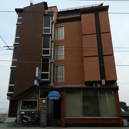 Residence Dei Fiori Бордихера Екстериор снимка