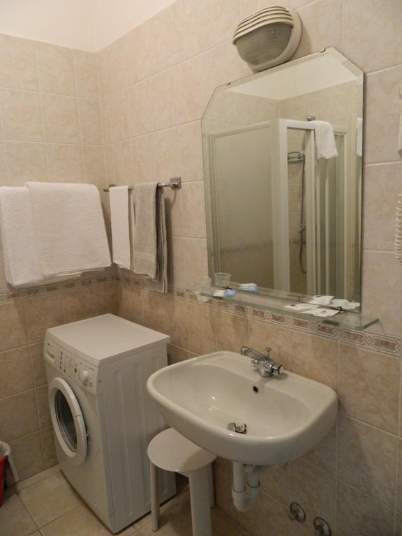 Residence Dei Fiori Бордихера Стая снимка